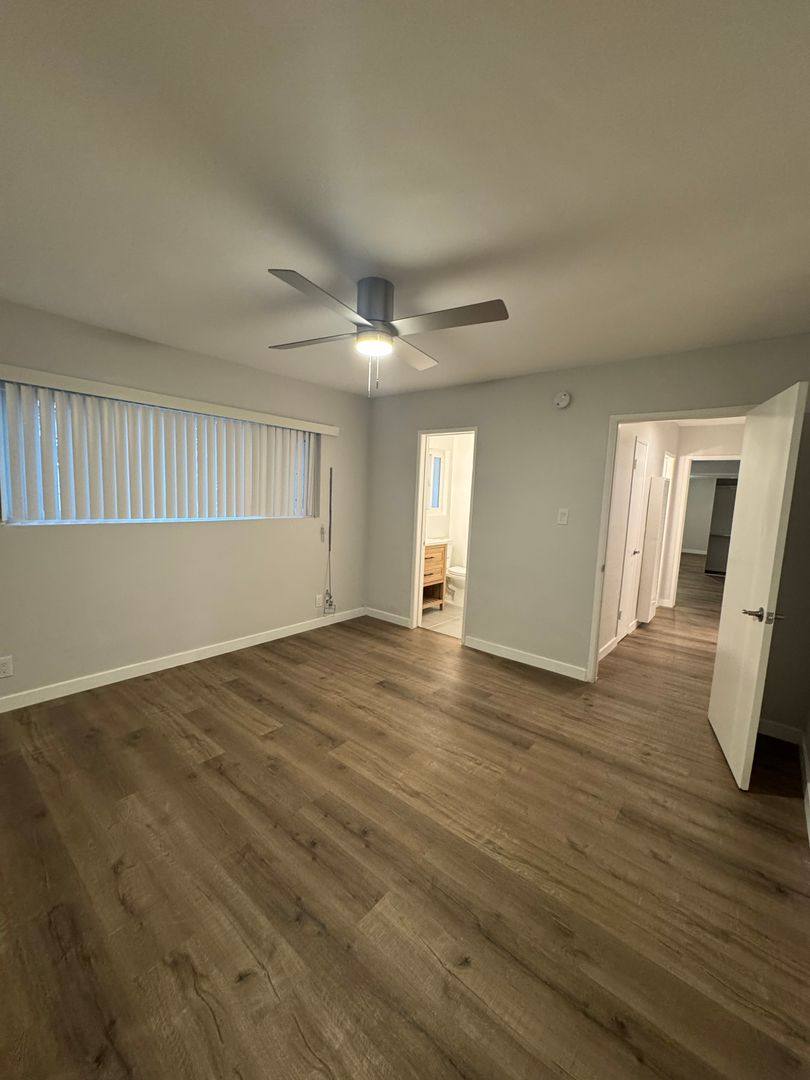 Apartment for rent at 6536 La Mirada Ave, Los Angeles, CA 90038