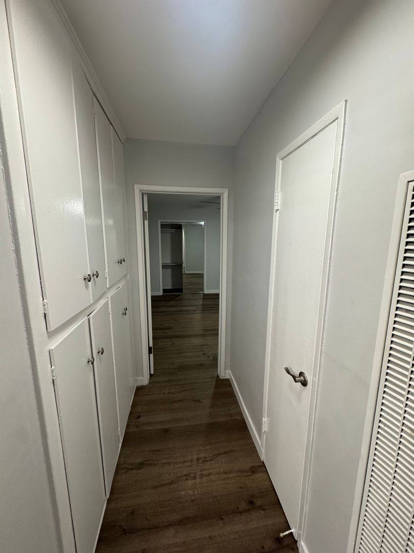 Apartment for rent at 6536 La Mirada Ave, Los Angeles, CA 90038