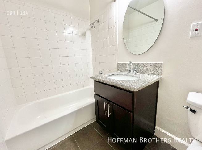 Apartment for rent at 6871 Franklin Ave #204, Los Angeles, CA 90028