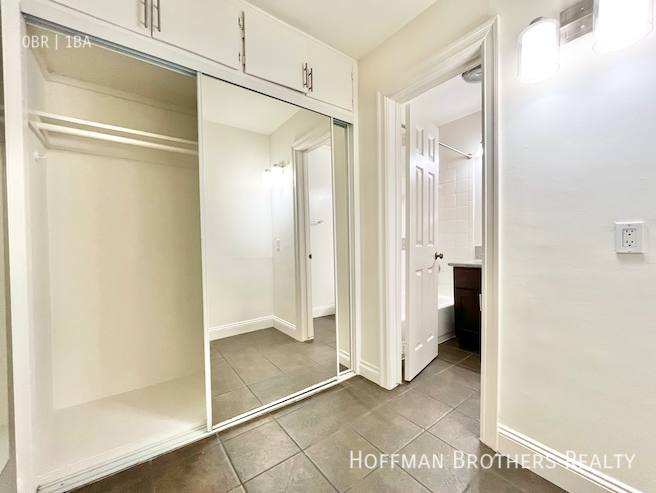 Apartment for rent at 6871 Franklin Ave #204, Los Angeles, CA 90028
