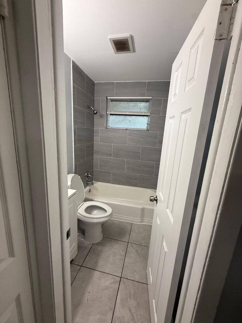 Apartment for rent at 2008 Palafox St, Jacksonville, FL 32209
