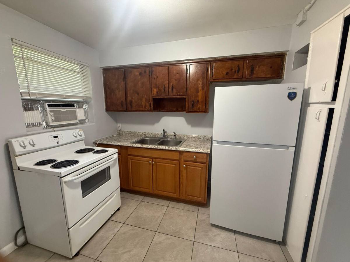 Apartment for rent at 2008 Palafox St, Jacksonville, FL 32209