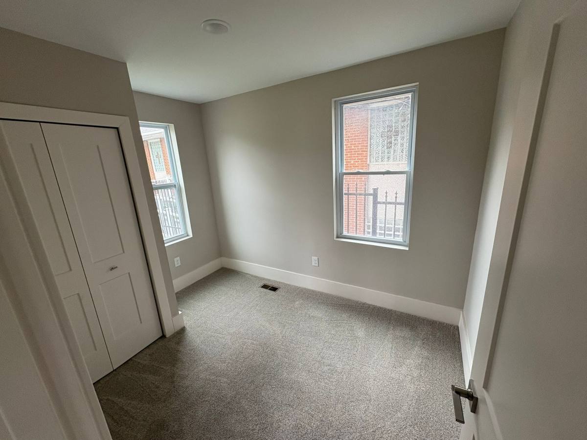 Apartment for rent at 7436 Oakland St, Detroit, MI 48211