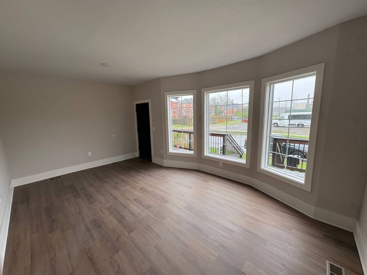 Apartment for rent at 7436 Oakland St, Detroit, MI 48211