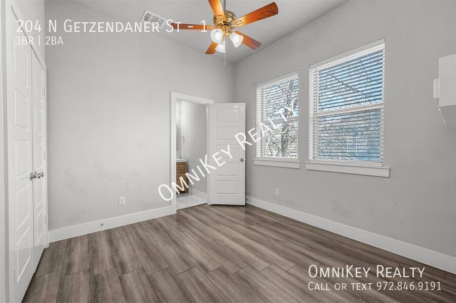 Apartment for rent at 204 N Getzendaner St #1, Waxahachie, TX 75165