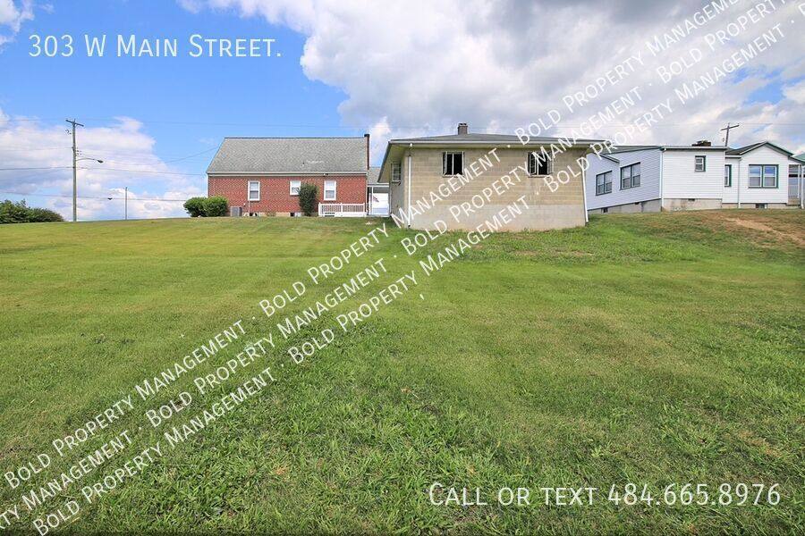 House for rent at 303 W Main St, Fredericksburg, PA 17026