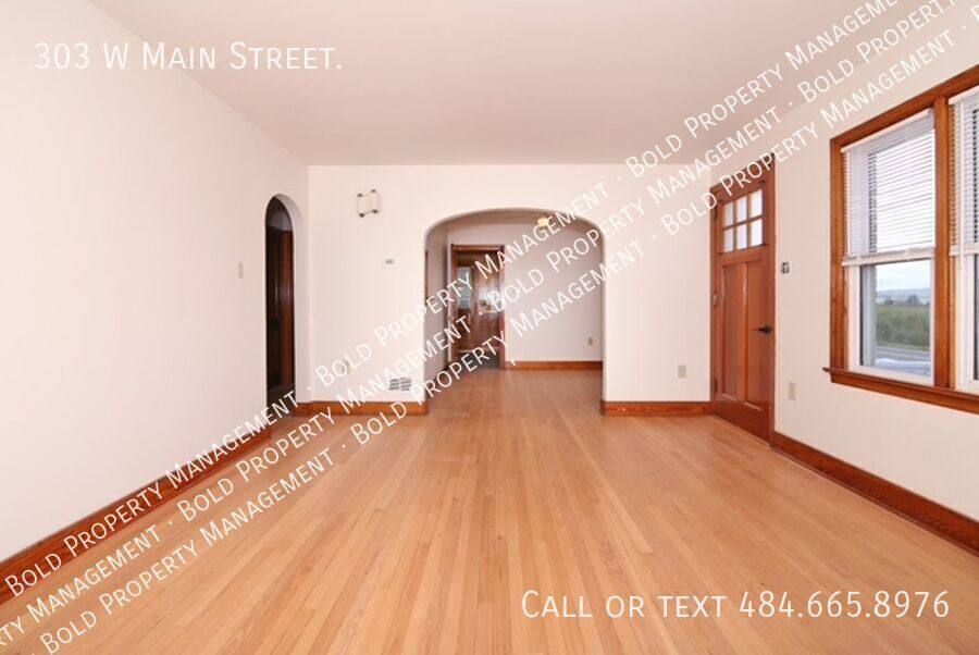 House for rent at 303 W Main St, Fredericksburg, PA 17026