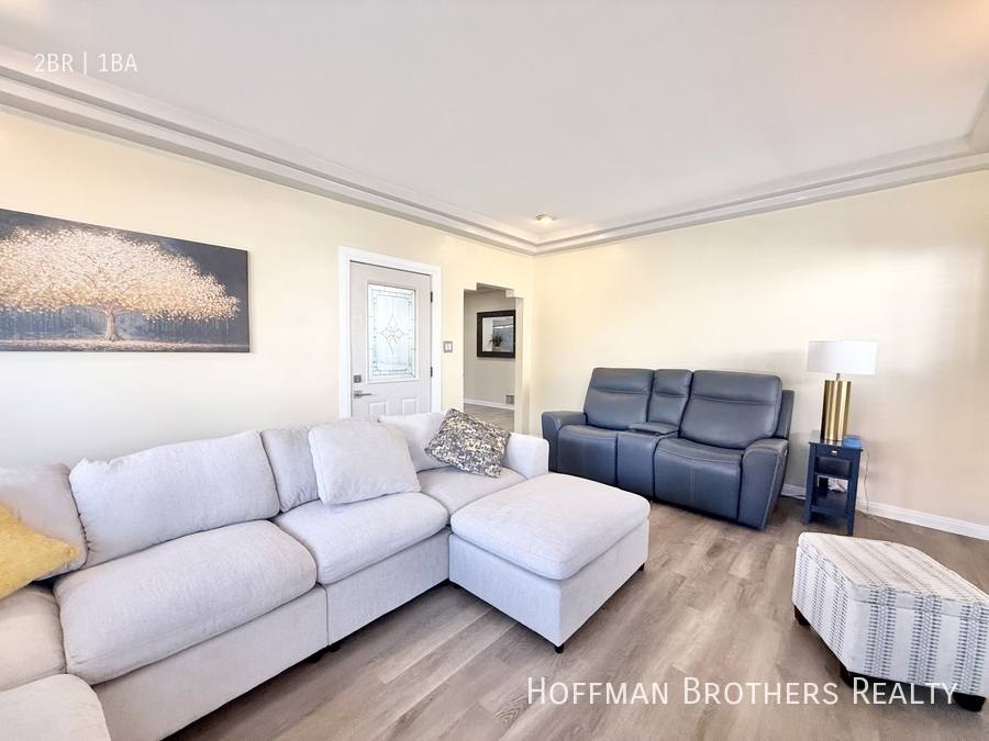 Apartment for rent at 3031 Wellington Rd, Los Angeles, CA 90016