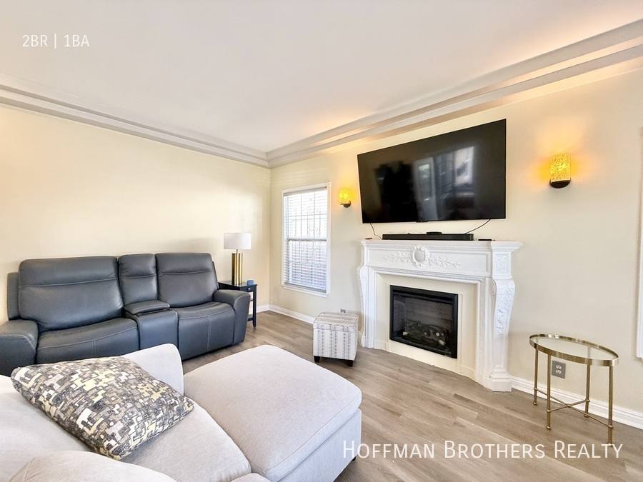 Apartment for rent at 3031 Wellington Rd, Los Angeles, CA 90016