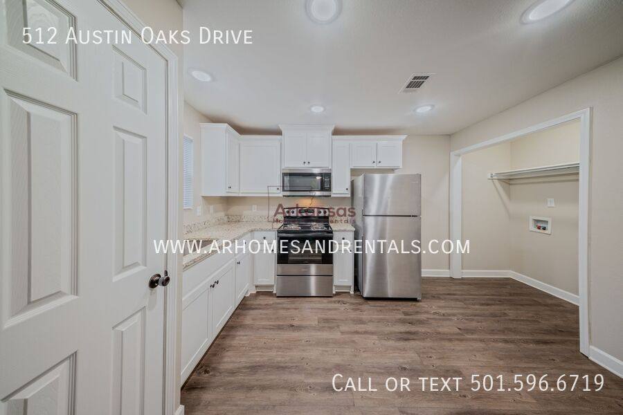 Apartment for rent at 512 Austin Oaks Dr, Austin, AR 72007