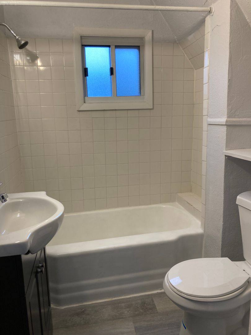 Apartment for rent at 1330-1332 Pritchard St, Pittsburgh, PA 15204
