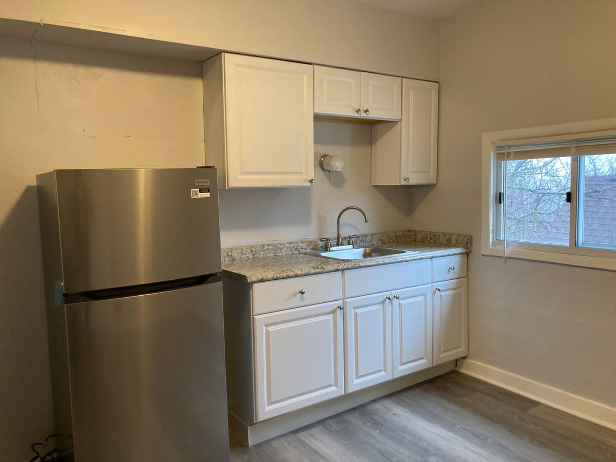 Apartment for rent at 1330-1332 Pritchard St, Pittsburgh, PA 15204