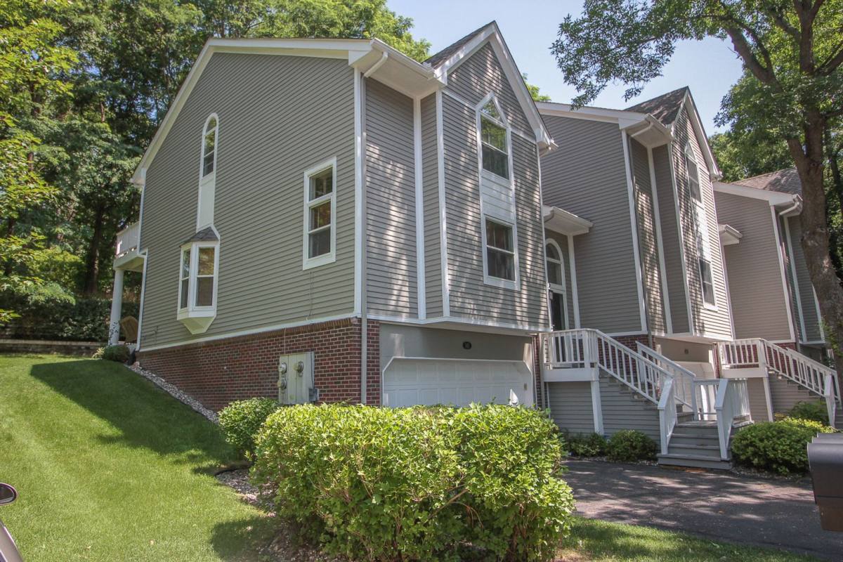 Townhouse for rent at 141 Edgewood Court, Wayzata, MN 55391