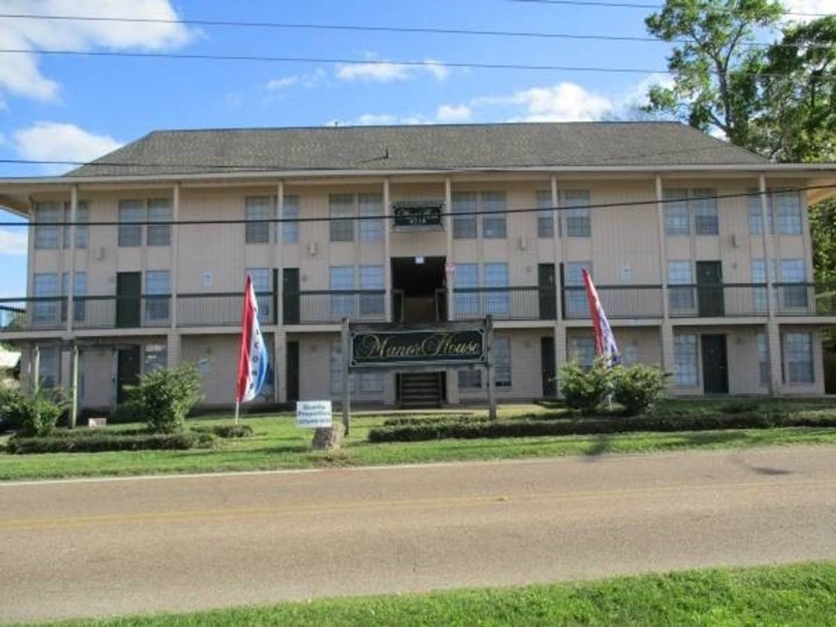 Apartment for rent at 9228 Florida Blvd 1-40, Baton Rouge, LA 70815