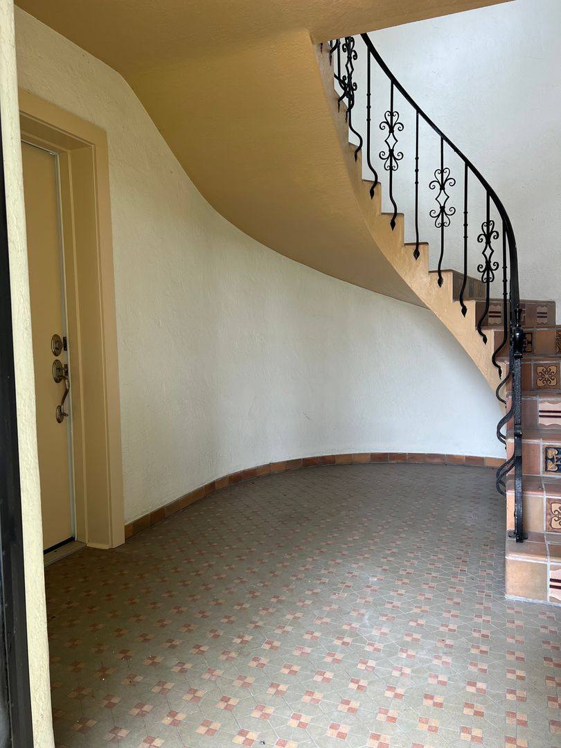 Apartment for rent at 620 Florida St, Orlando, FL 32806