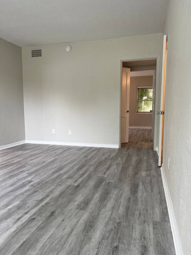 Apartment for rent at 620 Florida St, Orlando, FL 32806
