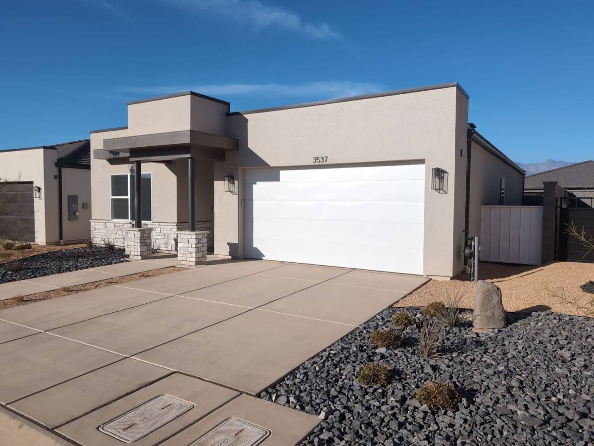 House for rent at 3537 Padre Bay Dr, Washington, UT 84780