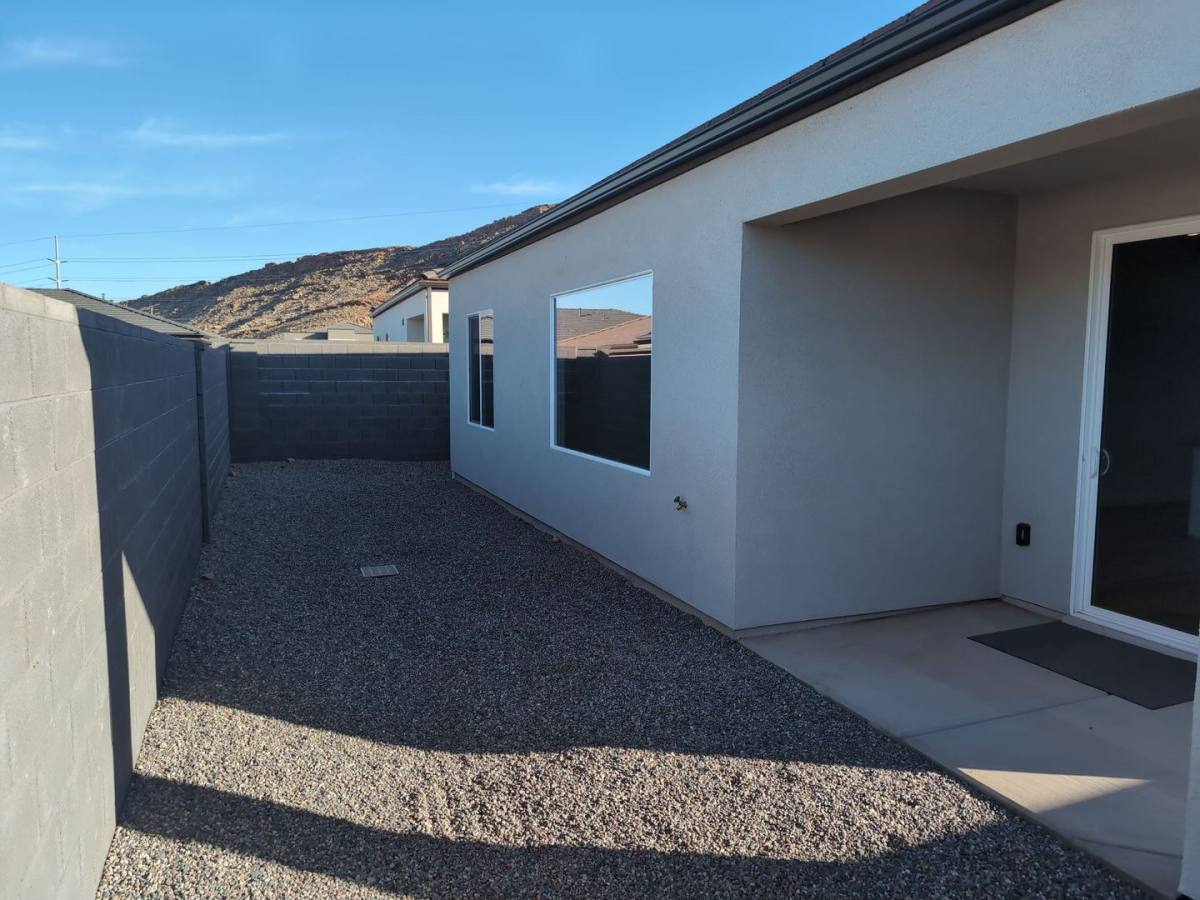 House for rent at 3537 Padre Bay Dr, Washington, UT 84780