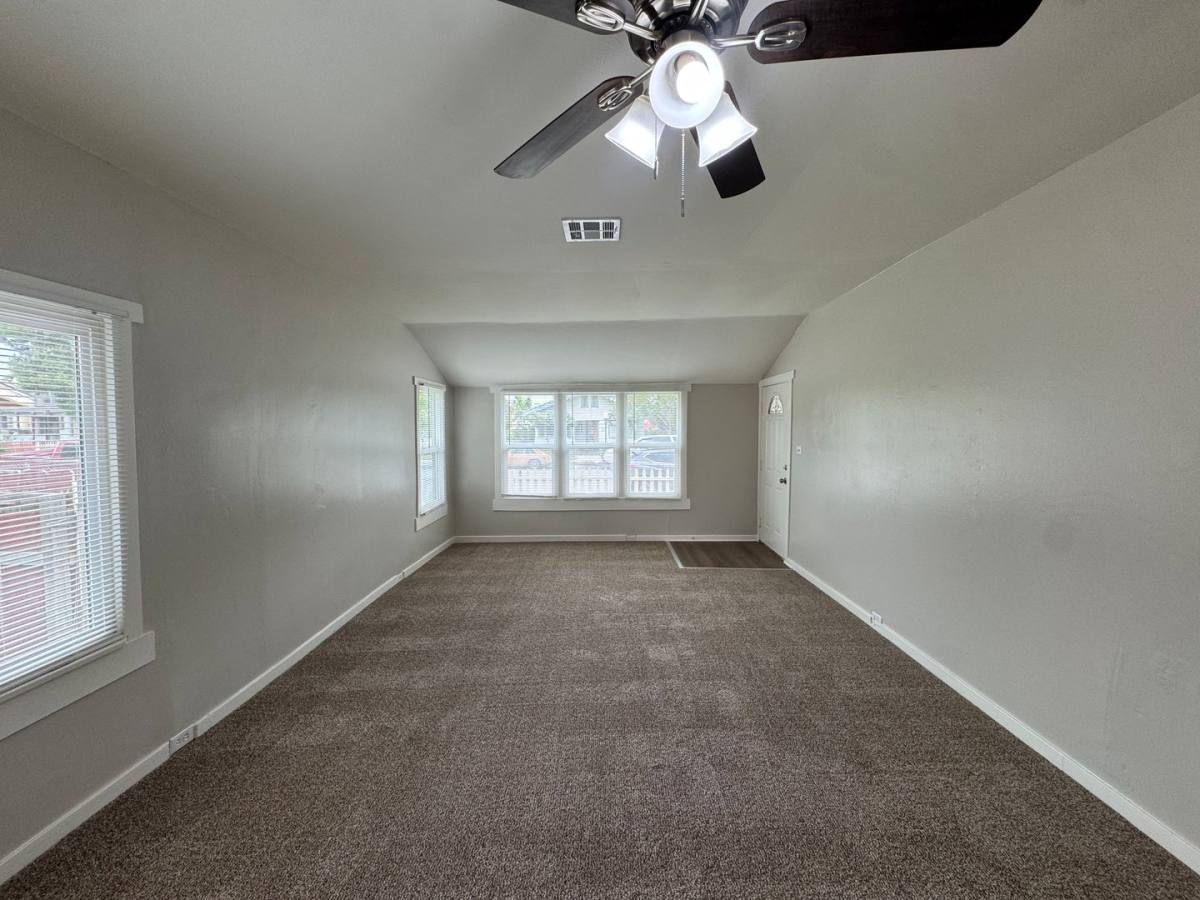 House for rent at 2022 Maple Ave, Bakersfield, CA 93304
