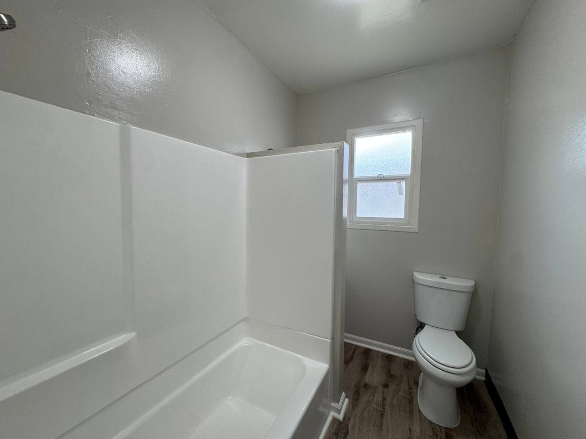 House for rent at 2022 Maple Ave, Bakersfield, CA 93304