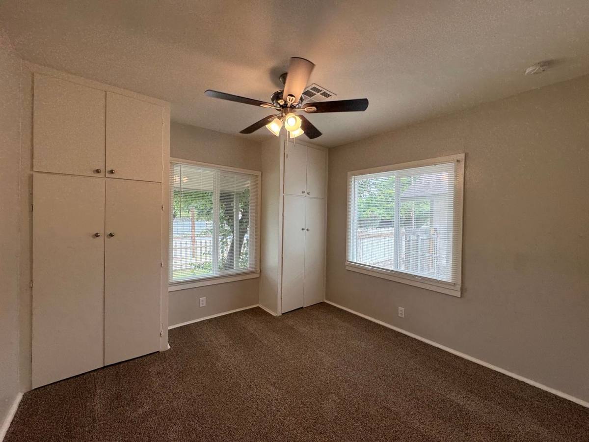 House for rent at 2022 Maple Ave, Bakersfield, CA 93304