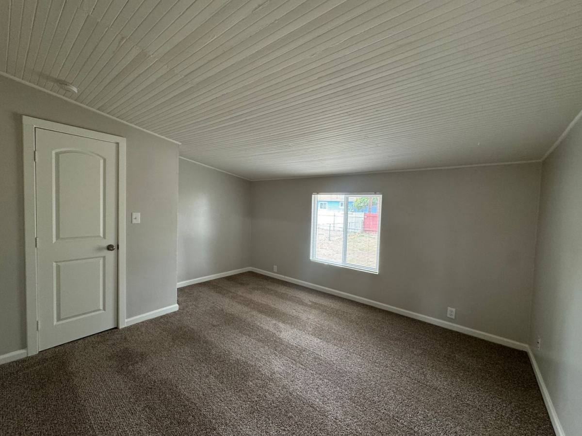House for rent at 2022 Maple Ave, Bakersfield, CA 93304
