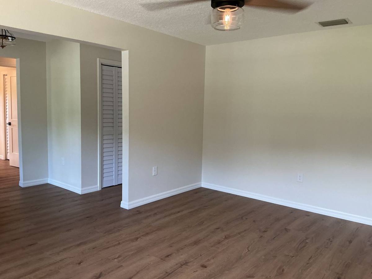 House for rent at 512 Poppell Dr, Lakeland, FL 33813