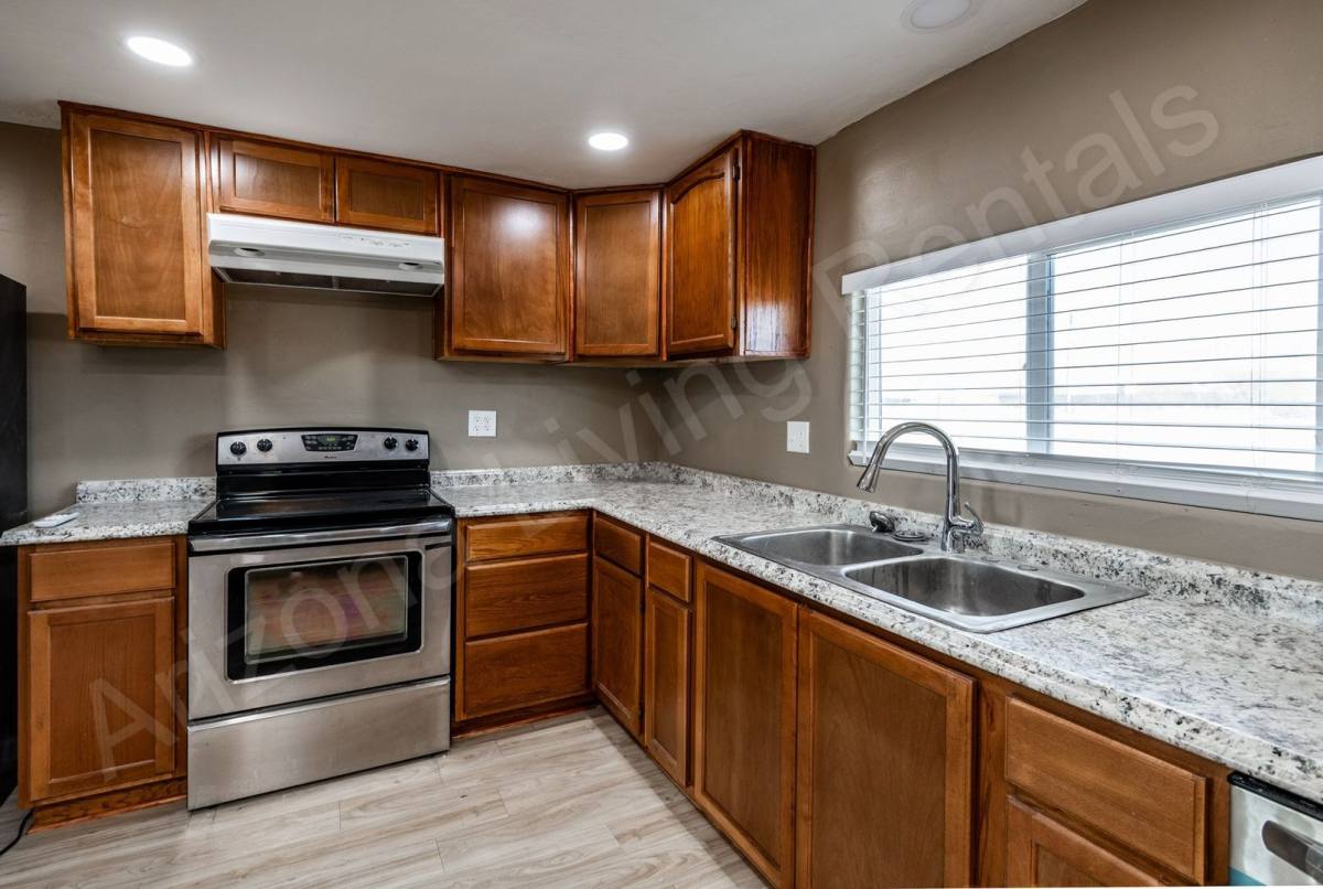 House for rent at 3939 N Aztec Rd, Golden Valley, AZ 86413