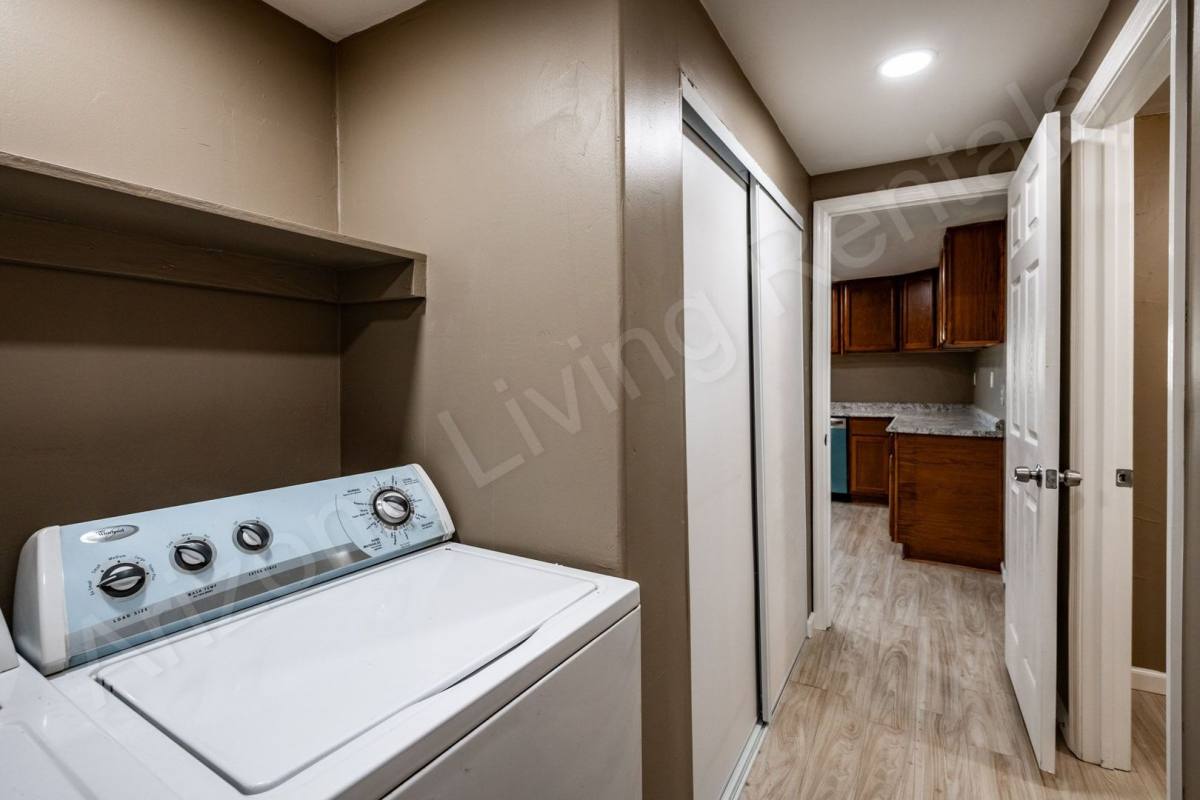 House for rent at 3939 N Aztec Rd, Golden Valley, AZ 86413