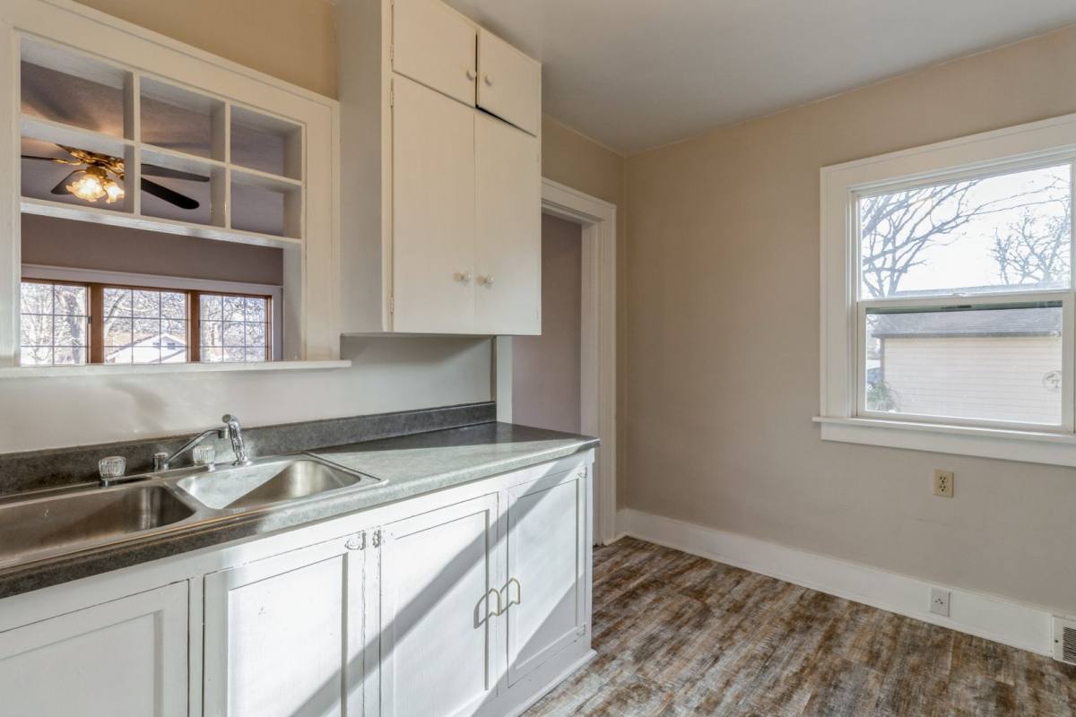 House for rent at 2002 34th St, Des Moines, IA 50310