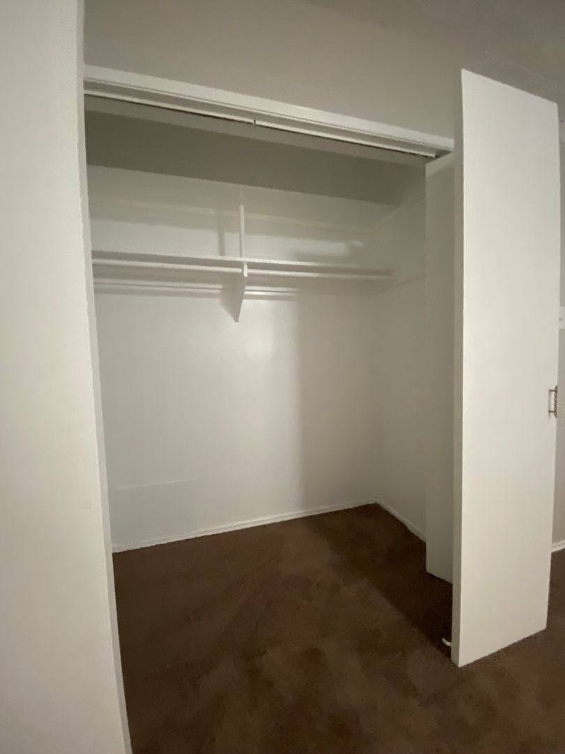 Apartment for rent at 1046 S Wooster St, Los Angeles, CA 90035