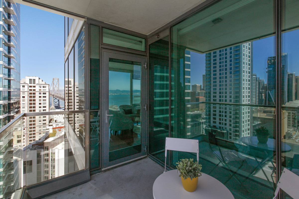 Apartment for rent at 425 1st St #1707, San Francisco, CA 94105