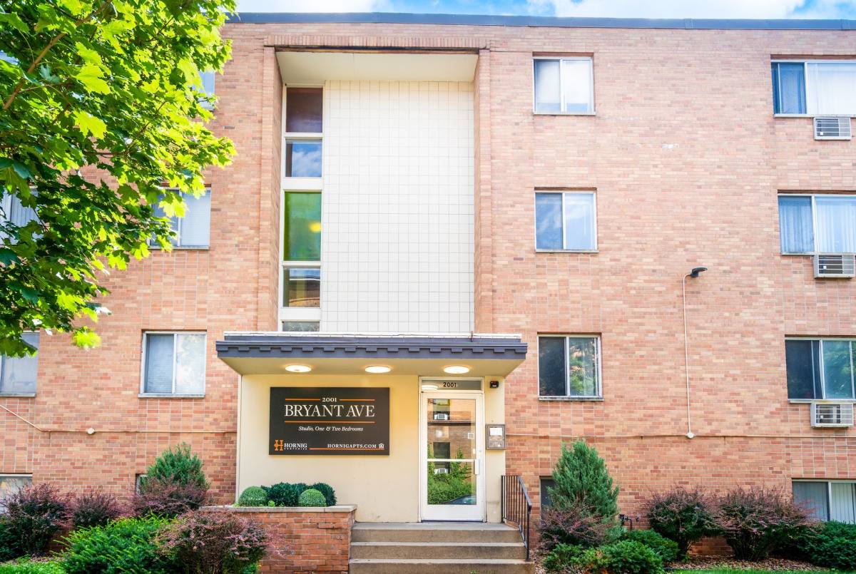 Apartment for rent at 2001 Bryant Ave S, Minneapolis, MN 55405