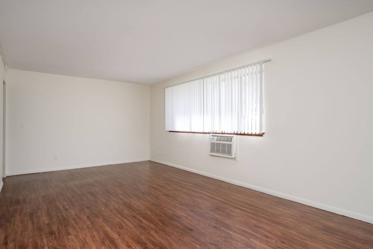 Apartment for rent at 2001 Bryant Ave S, Minneapolis, MN 55405