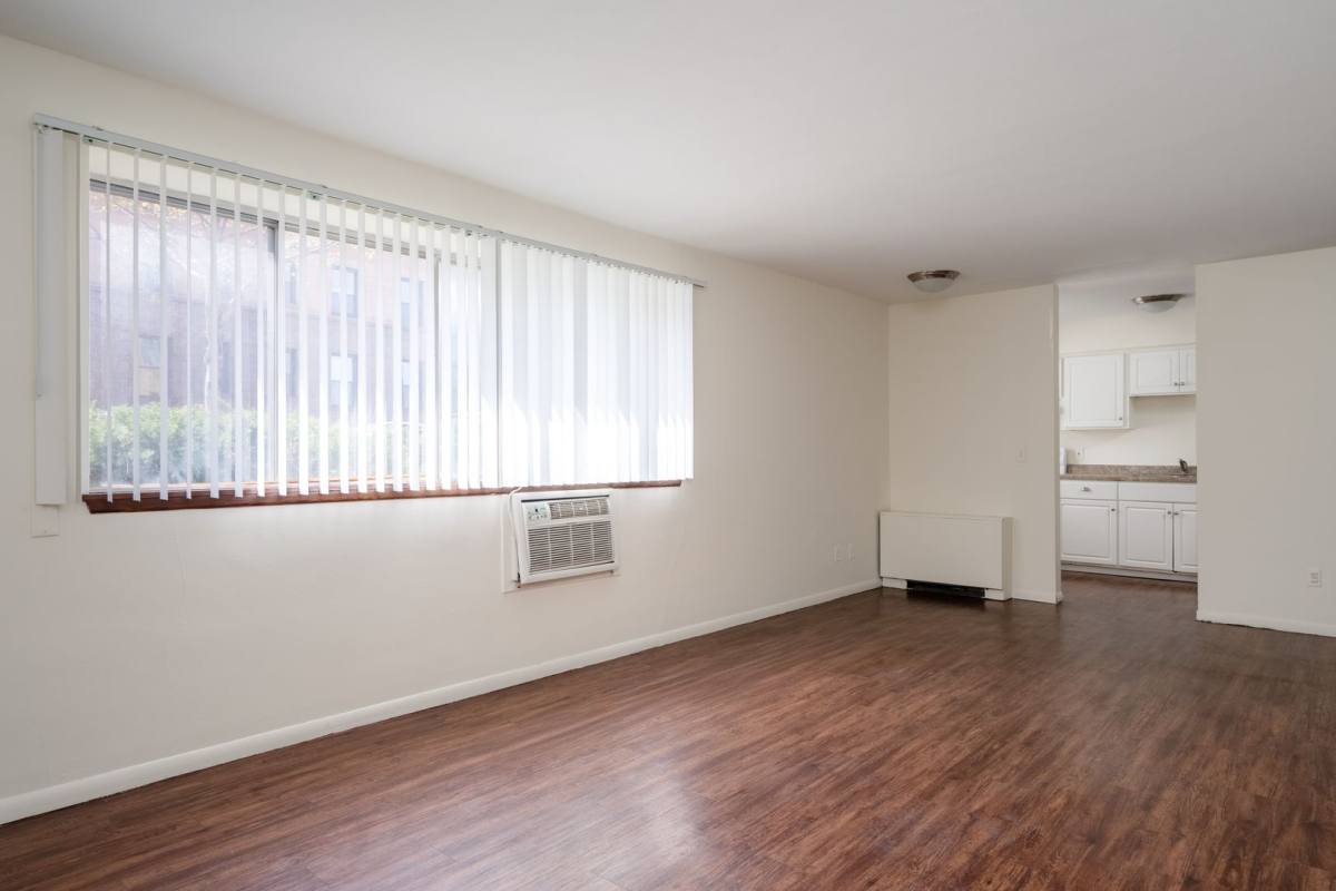 Apartment for rent at 2001 Bryant Ave S, Minneapolis, MN 55405