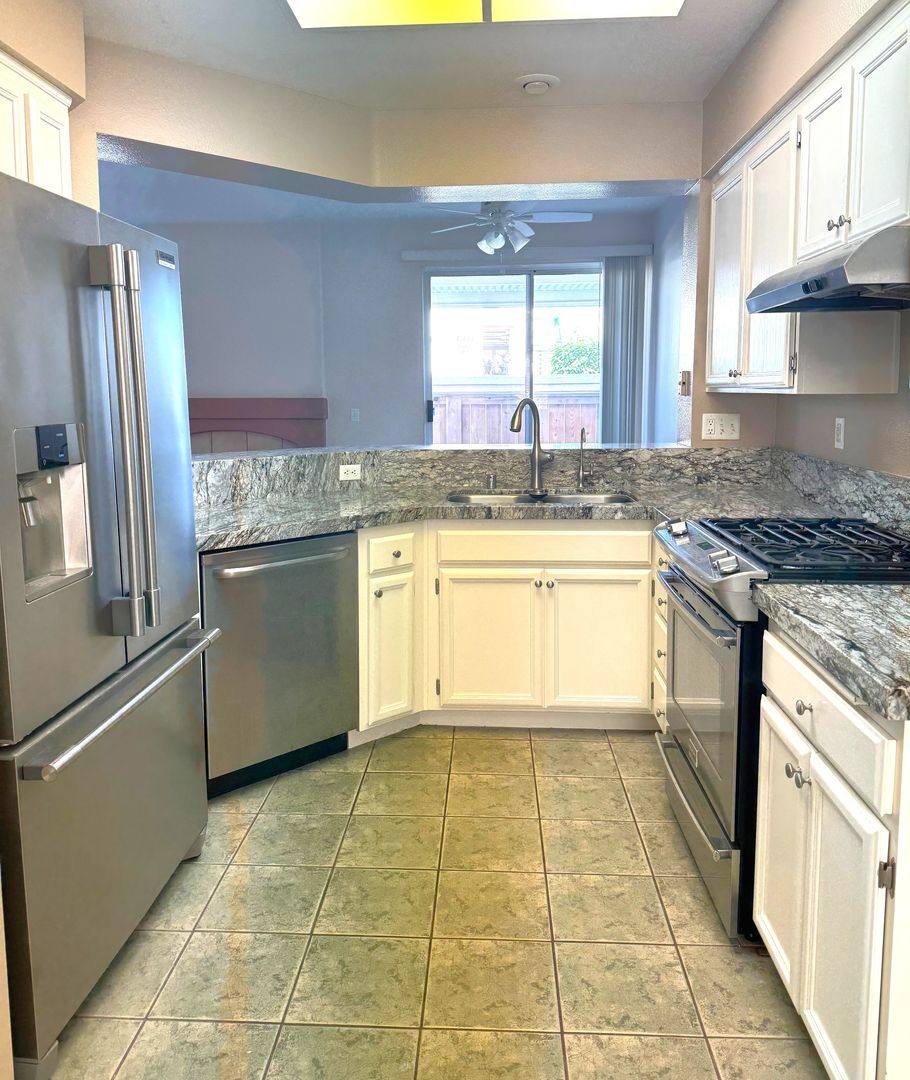 Townhouse for rent at 11380 Via Rancho San Diego, El Cajon, CA 92019