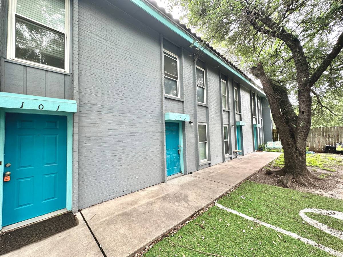 Apartment for rent at 3822 Southway Dr, Austin, TX 78704