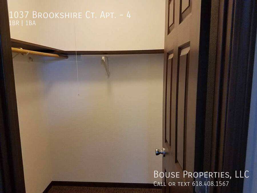 Apartment for rent at 1037 Brookshire Court #4, Belleville, IL 62221