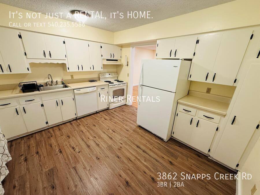 House for rent at 3862 Snapps Creek Rd, Harrisonburg, VA 22802