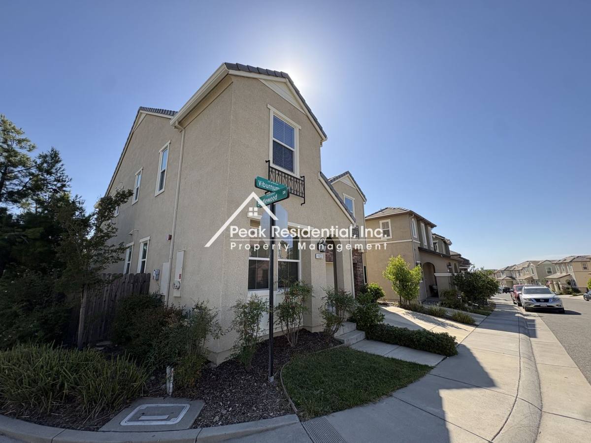 House for rent at 1622 Viburnum Lane, Rocklin, CA 95765