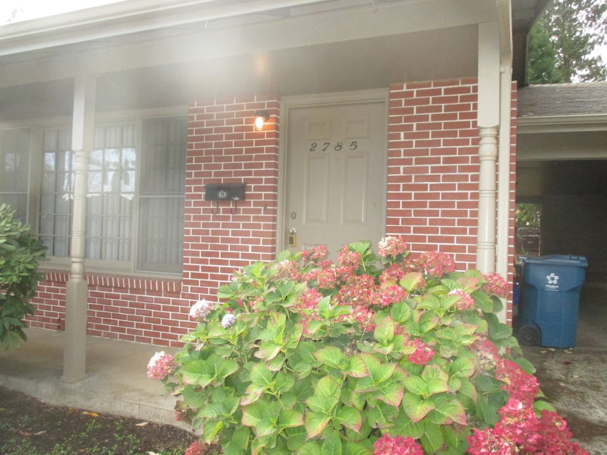 Apartment for rent at 2785 High St SE, Salem, OR 97302