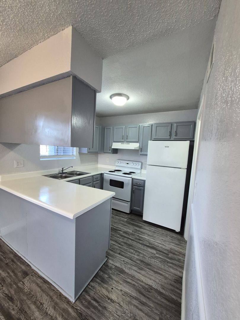 Apartment for rent at 3049 E Cicero St, Mesa, AZ 85213