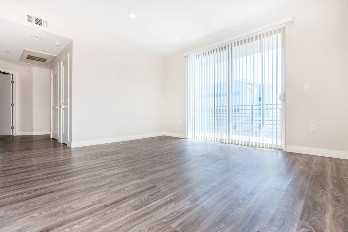 Apartment for rent at 11055 Cumpston St, North Hollywood, CA 91601