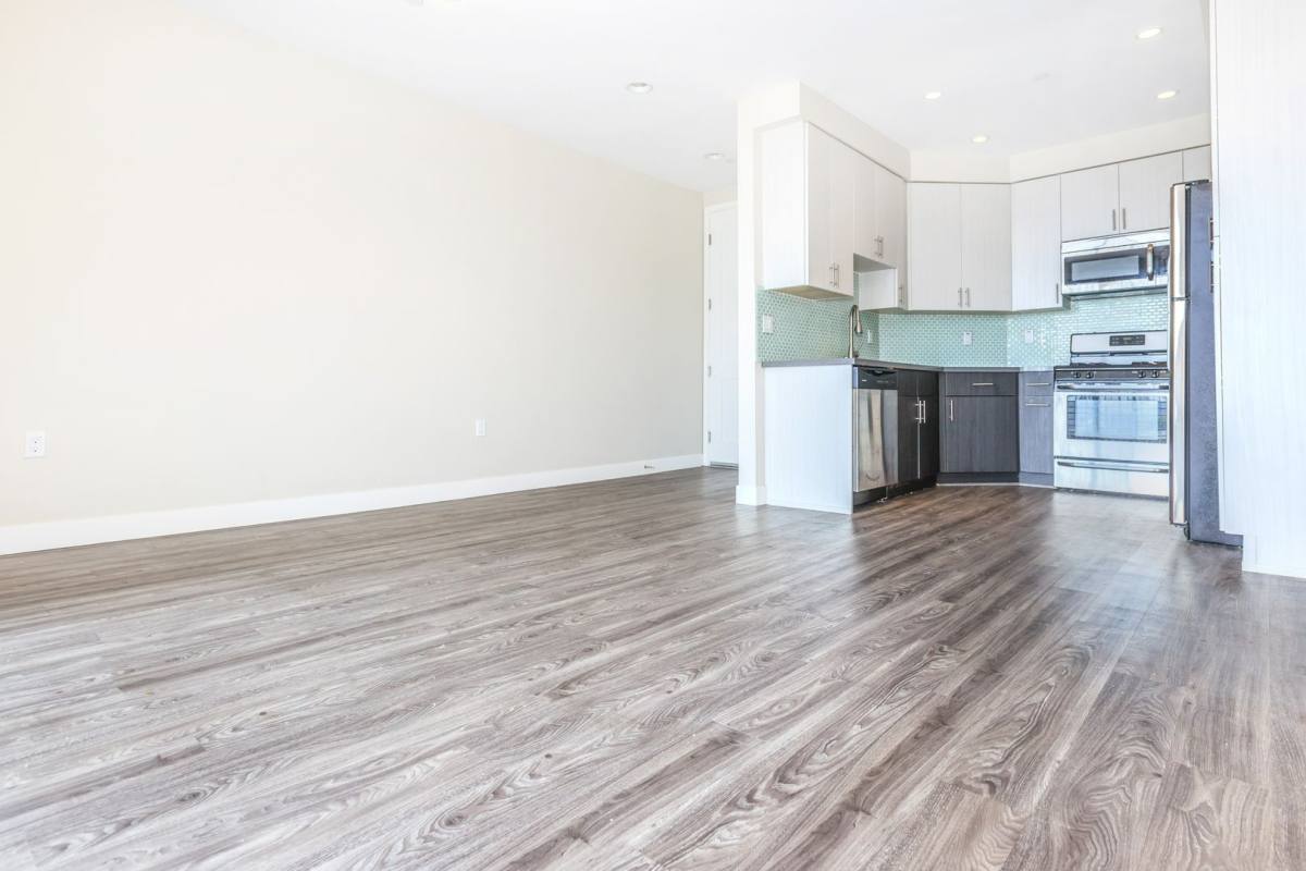 Apartment for rent at 11055 Cumpston St, North Hollywood, CA 91601