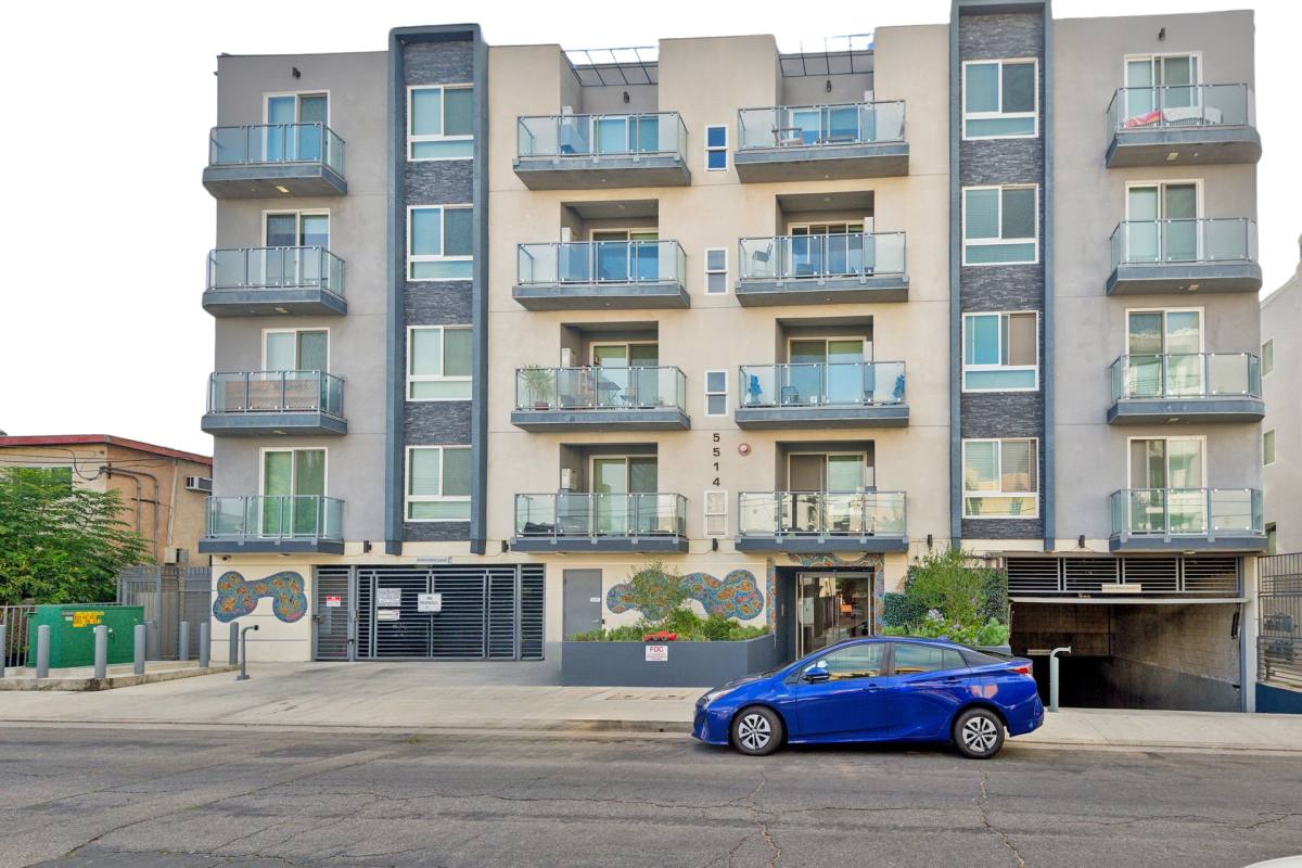 Apartment for rent at 5514 Bonner Ave, North Hollywood, CA 91601