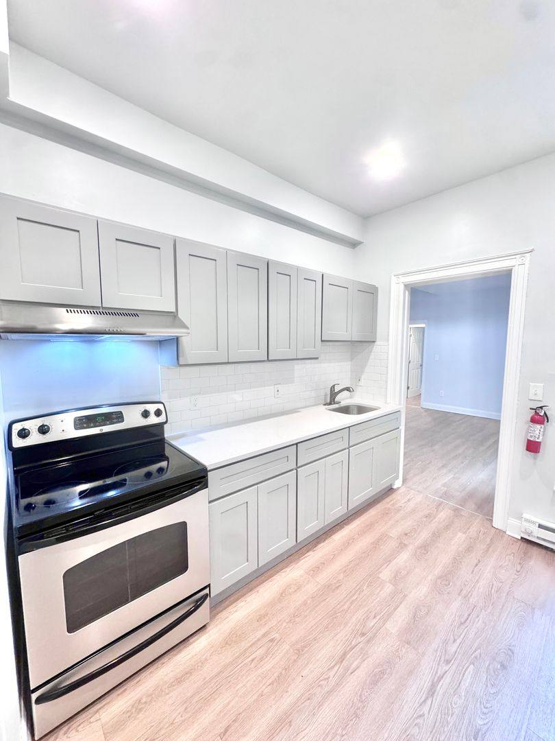 Apartment for rent at 827-829 W Linden St, Allentown, PA 18102