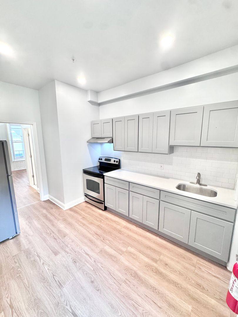 Apartment for rent at 827-829 W Linden St, Allentown, PA 18102