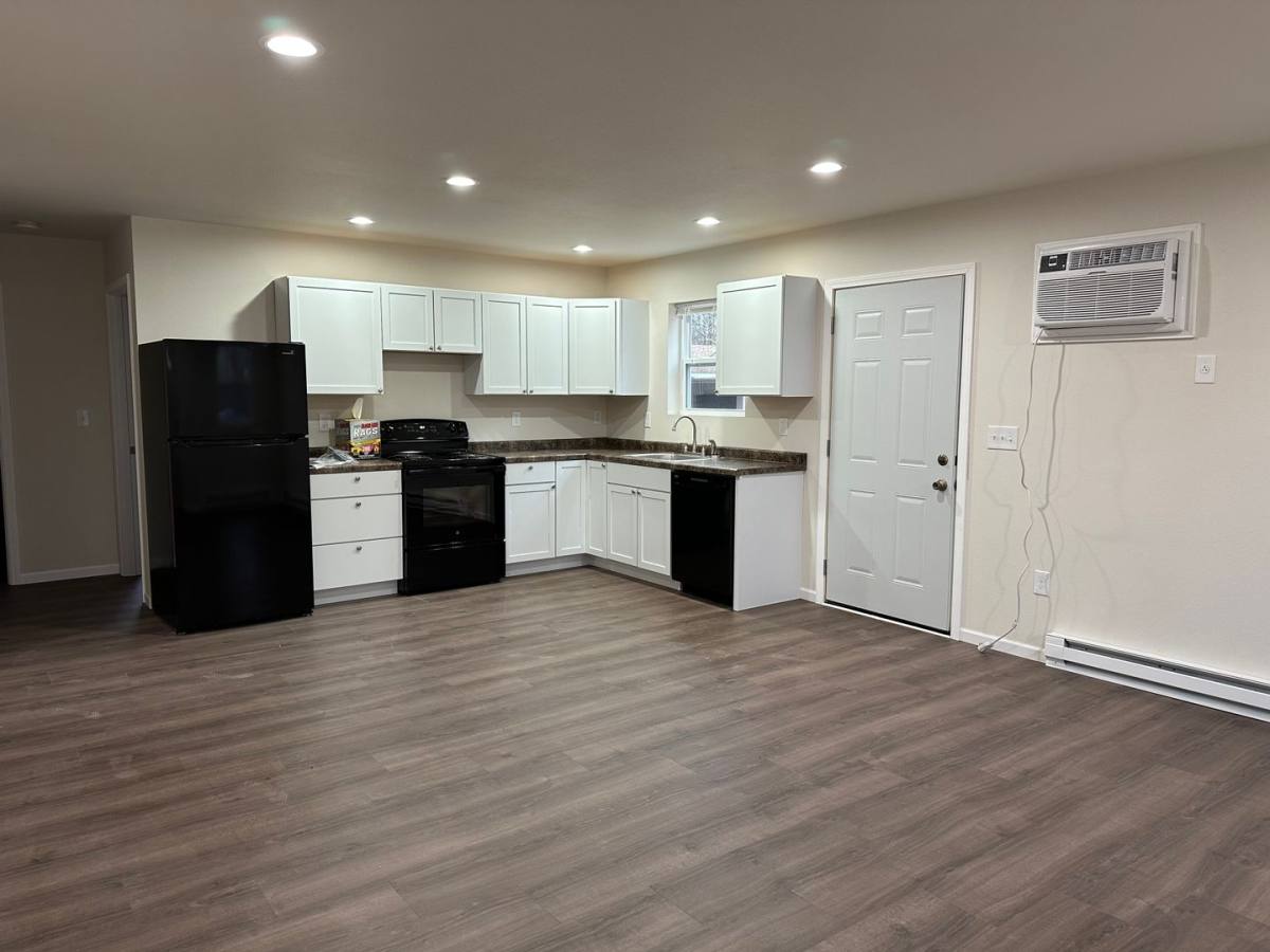 Townhouse for rent at 1613 3rd St N, Wisconsin Rapids, WI 54494