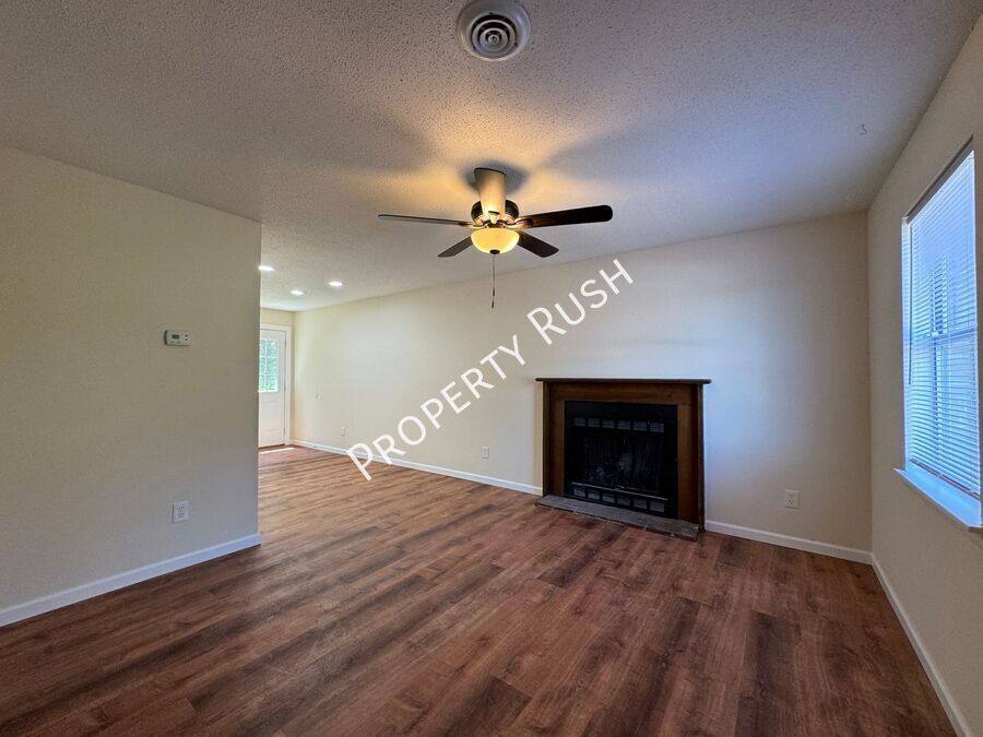Apartment for rent at 1511 Rustic Dr NW, Cleveland, TN 37312
