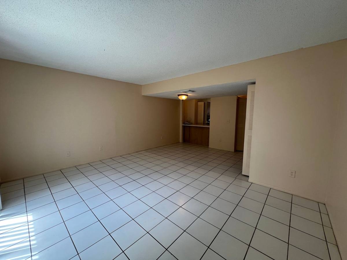 Apartment for rent at 12114 Napiers Circle, Orlando, FL 32826
